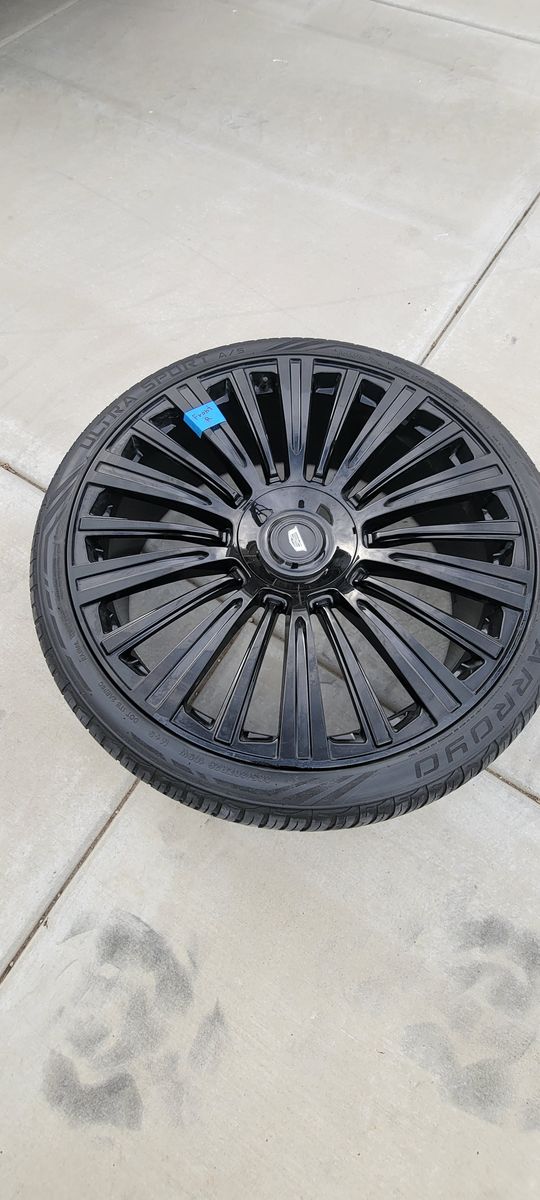 26in wheels  and tires  6 lug escalade