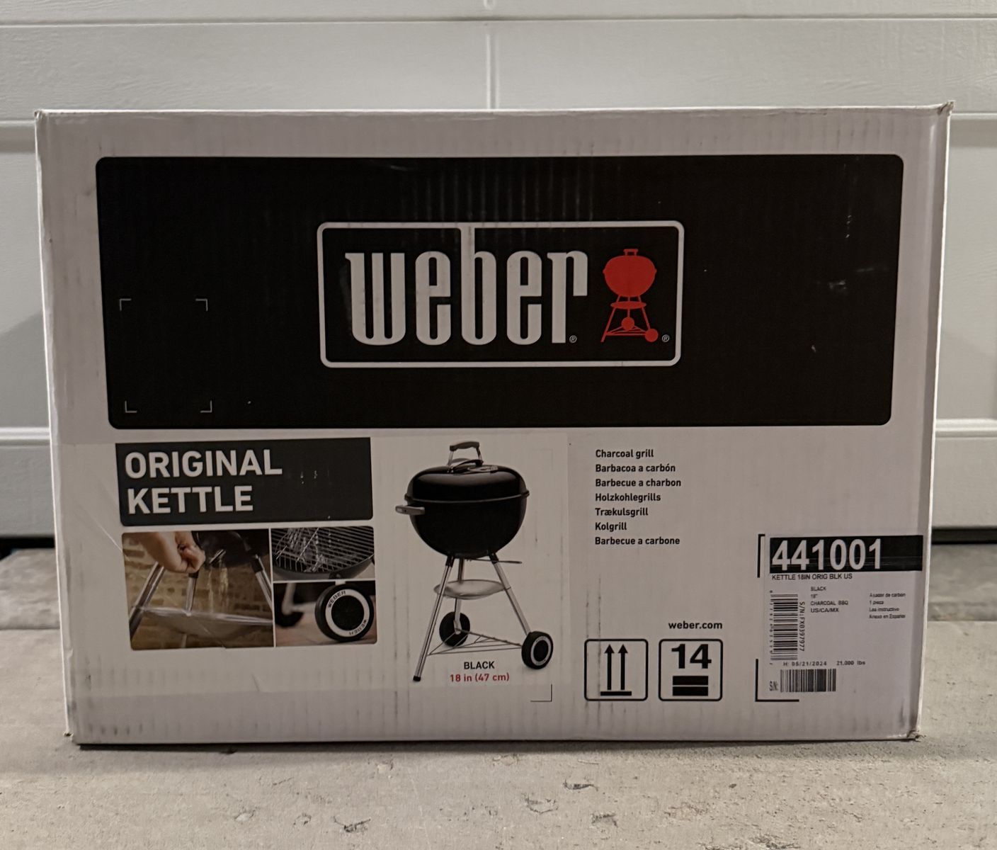 NEW Black Weber 18 inch Original Kettle Charcoal Grill