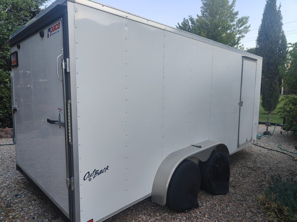 Main image 3