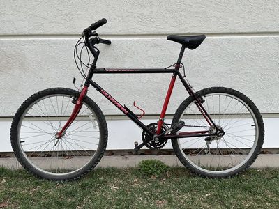 Schwinn Hurricane 26'' Bike