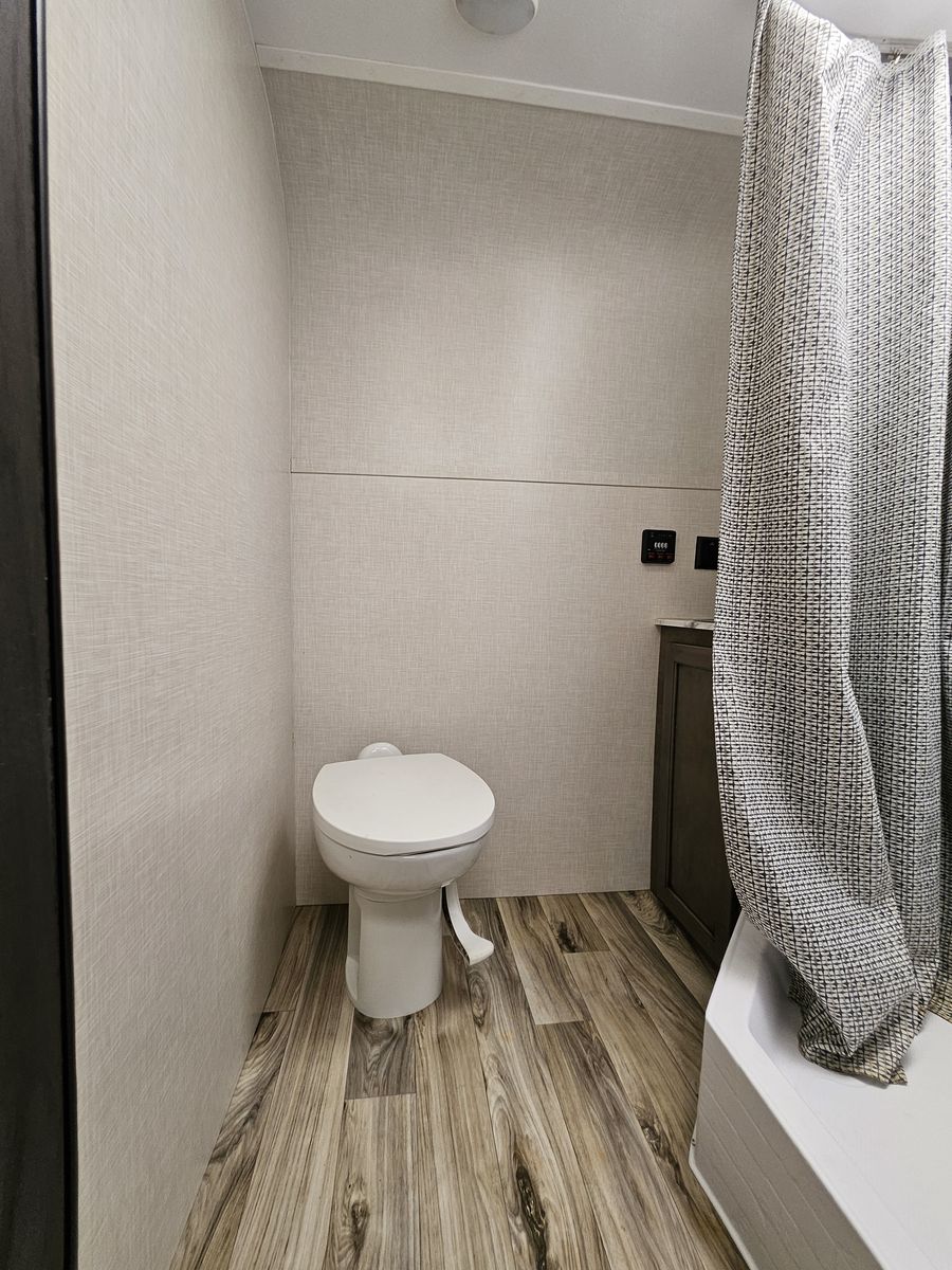 Main image 13