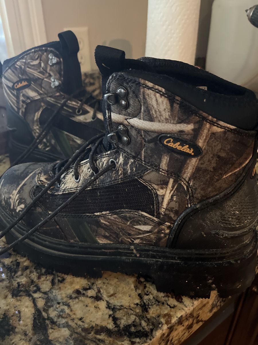 Cabela's Men's Size 10 Camo wading Boots