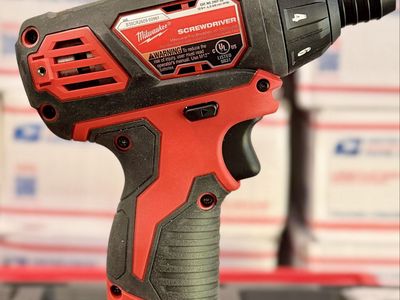 Milwaukee M12 Cordless Screwdriver Model 2401-20 12V