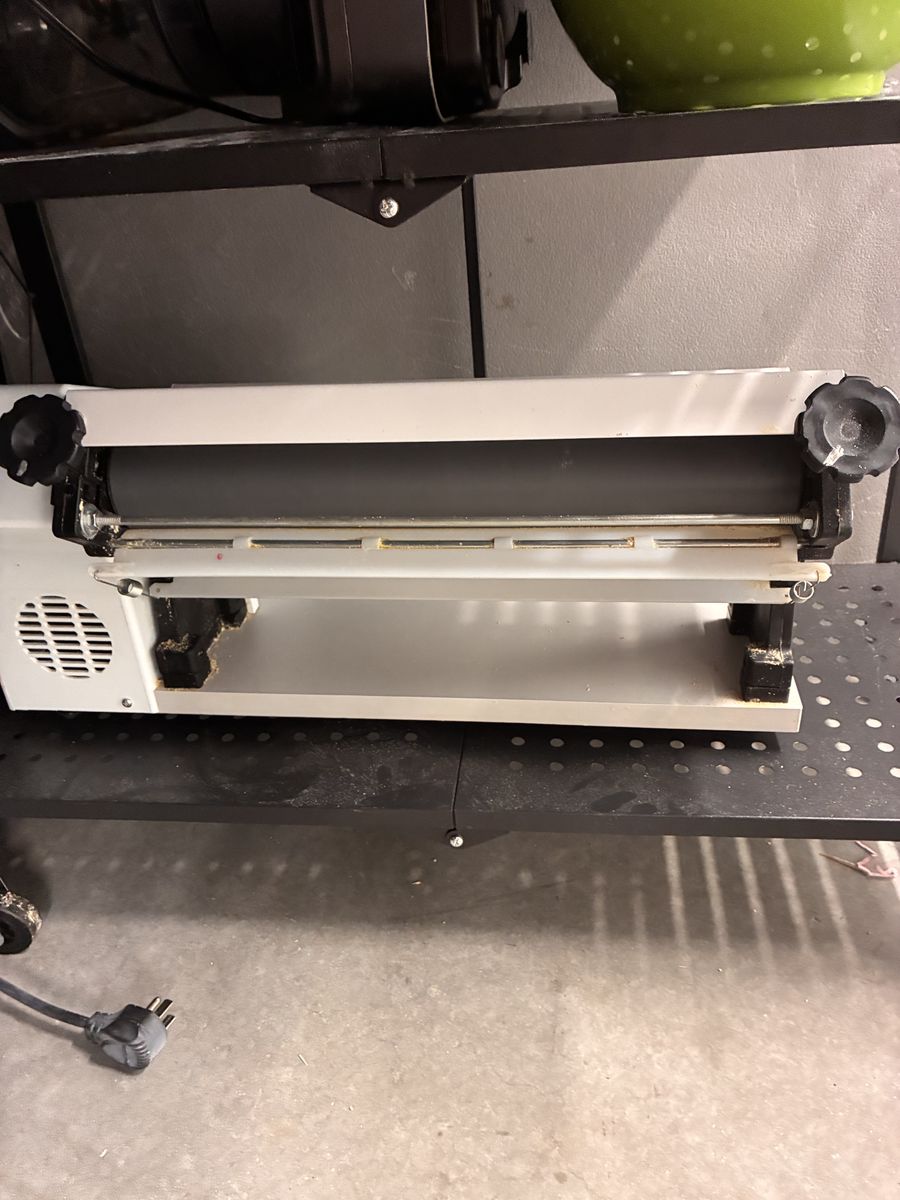 Dough roller laminator