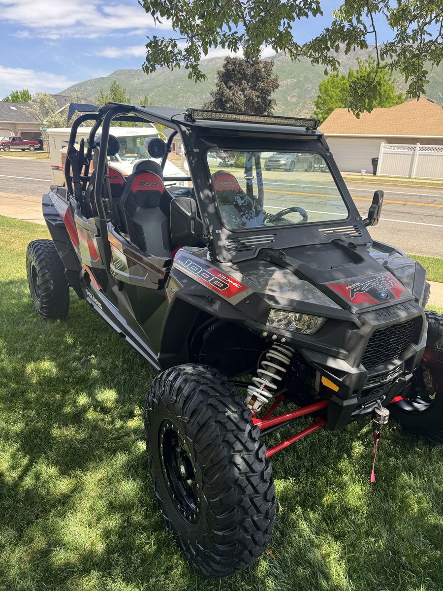 2017 Polaris RZR XP 1000 4 seat