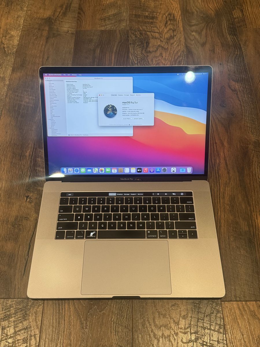 MacBook Pro 15.4” i7 16GB 500GB RX Touchbar