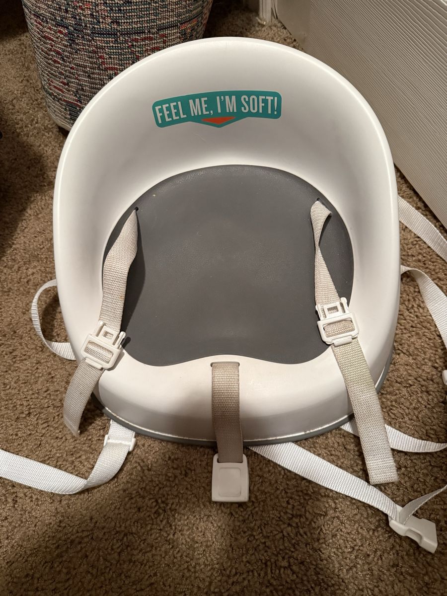 Baby booster for dining table