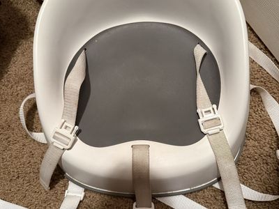 Baby booster for dining table