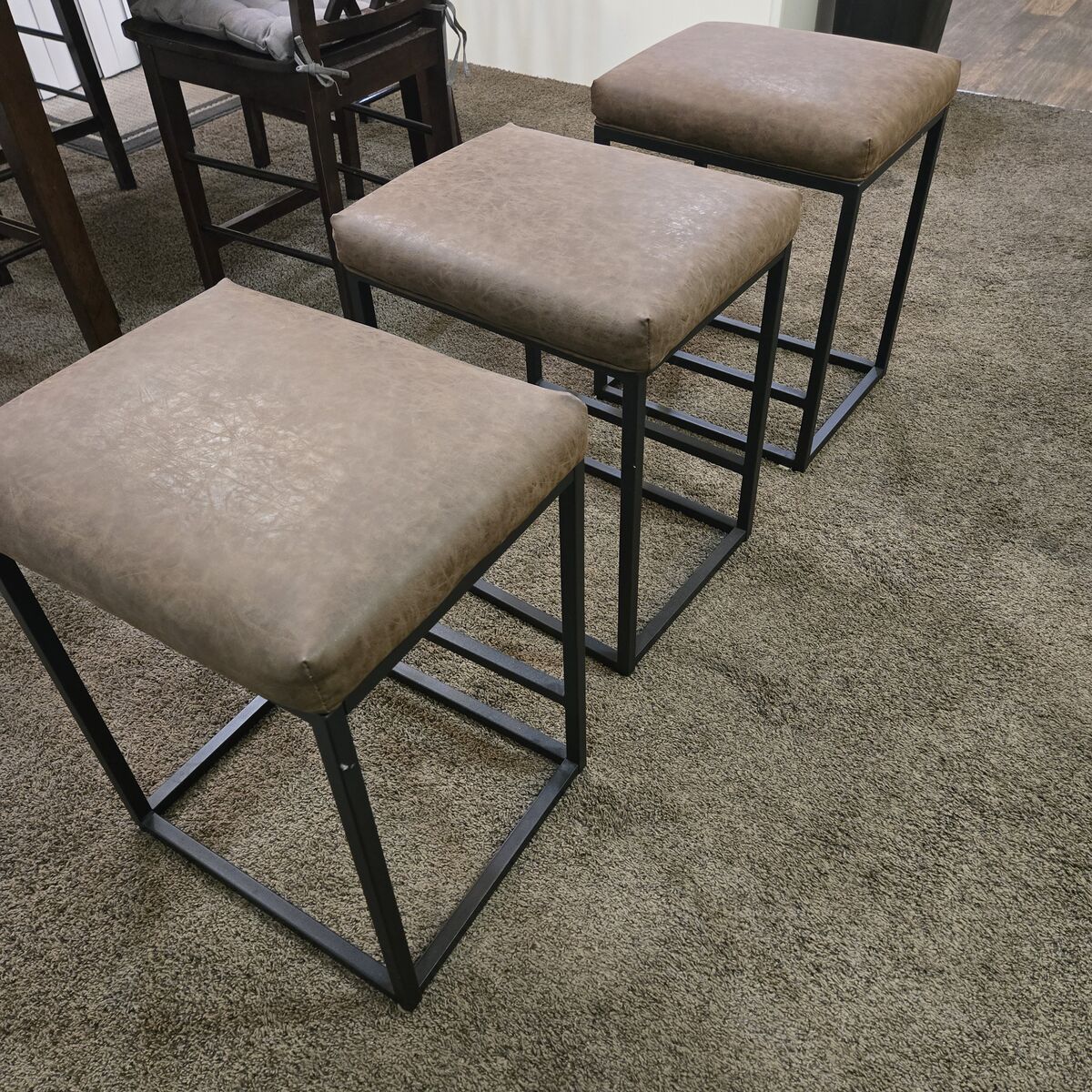 4 Bar Stools with soft cushion