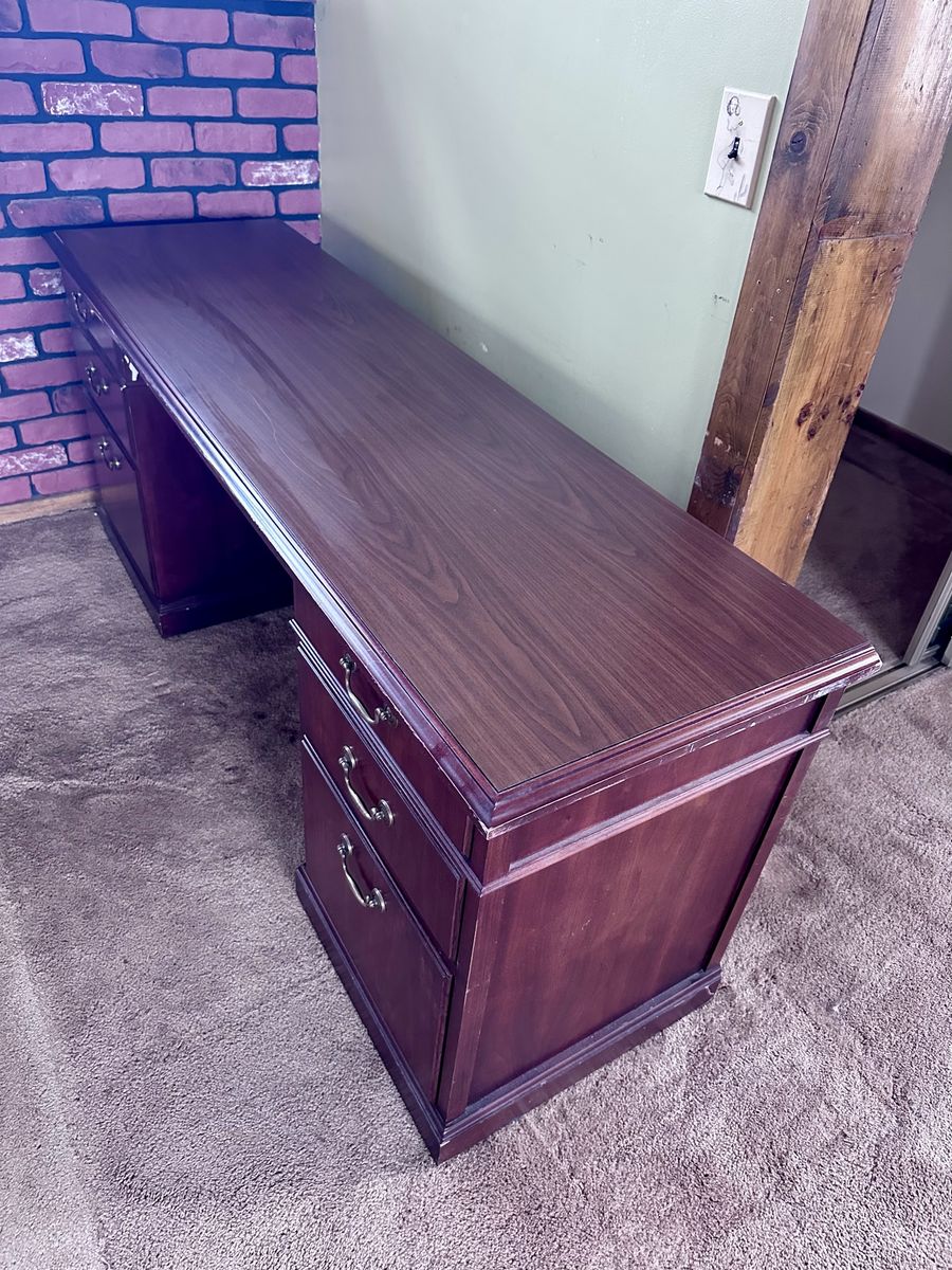 Free Desk