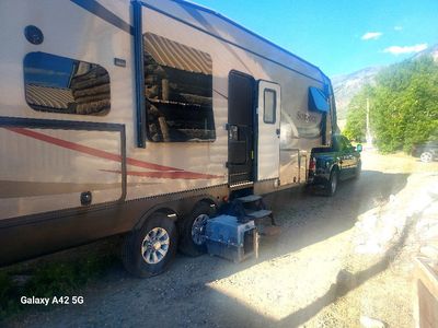 Sundance fifth wheel trailer