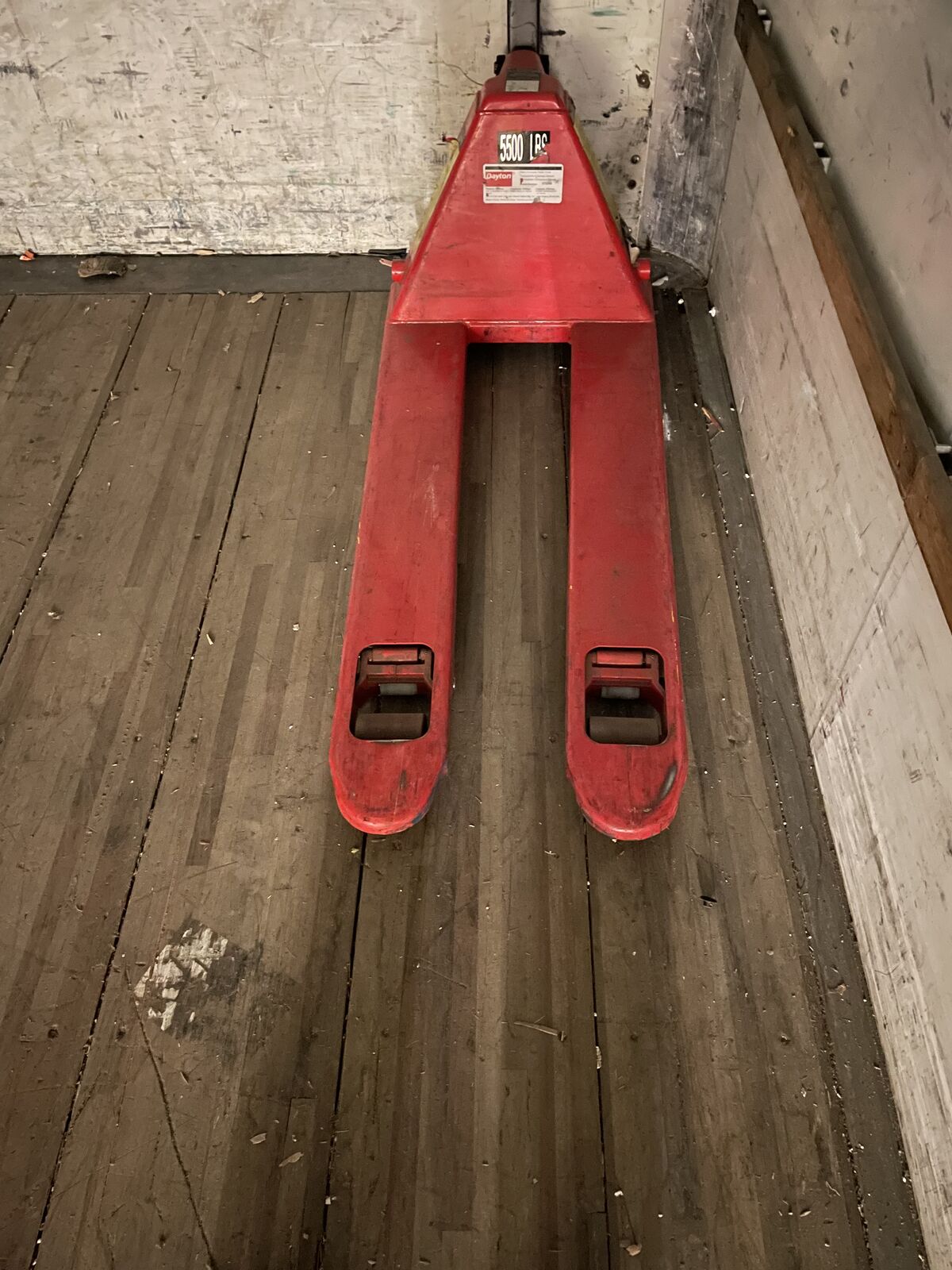 Dayton Narrow Pallet Jack