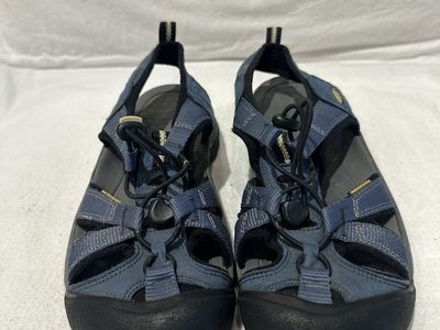 Keen women’s size 7.5 navy blue waterproof, hiking sandals