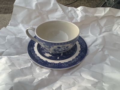 Vintage Blue and White Willow Pattern Teacup and Saucer Set