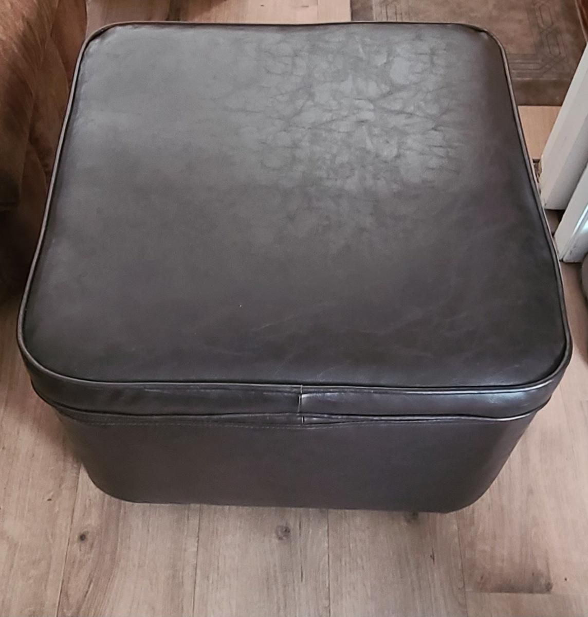 Ottoman W/storage, Square Footrest Seat