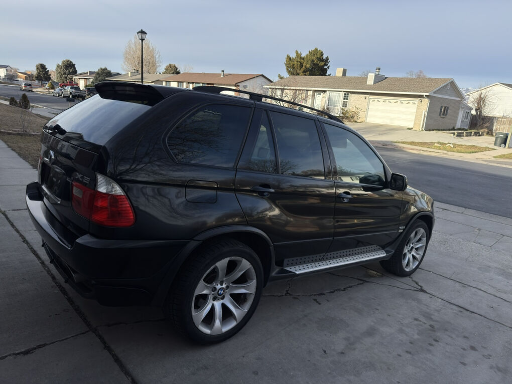 2005 BMW X5 4.8is