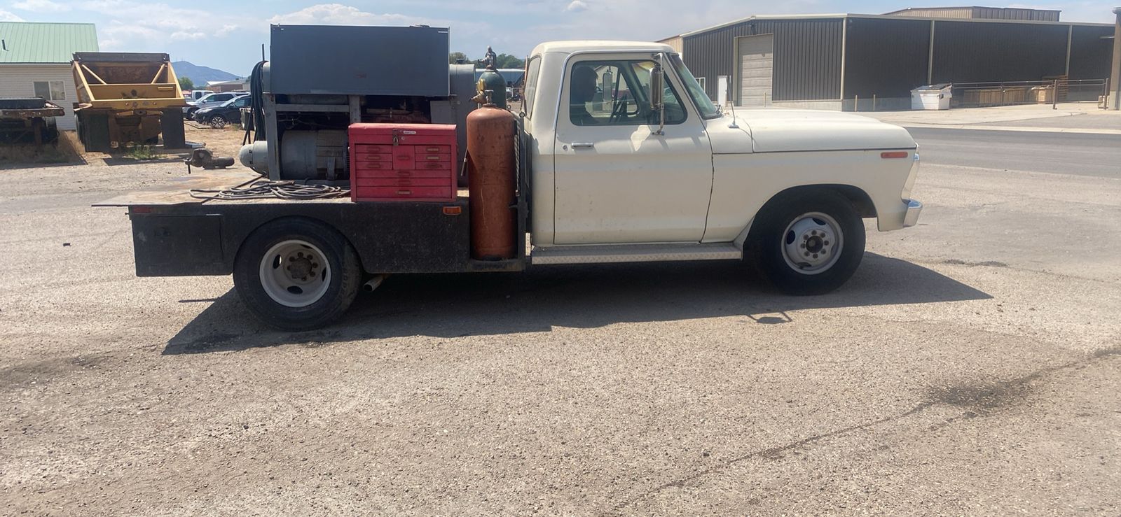 Welding truck