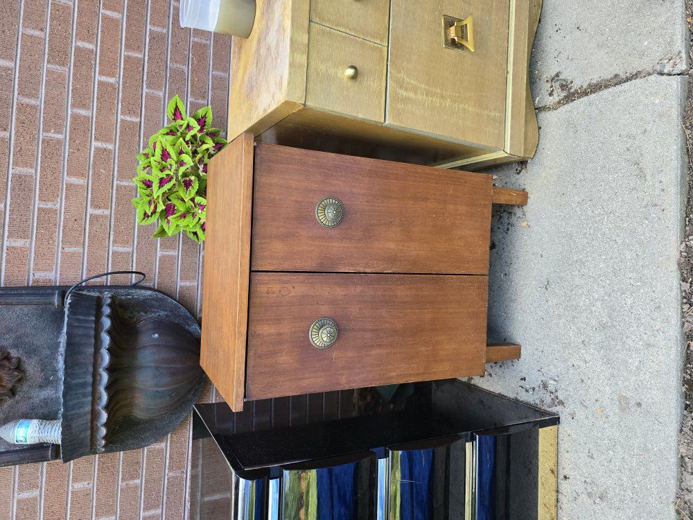 mid century shelf