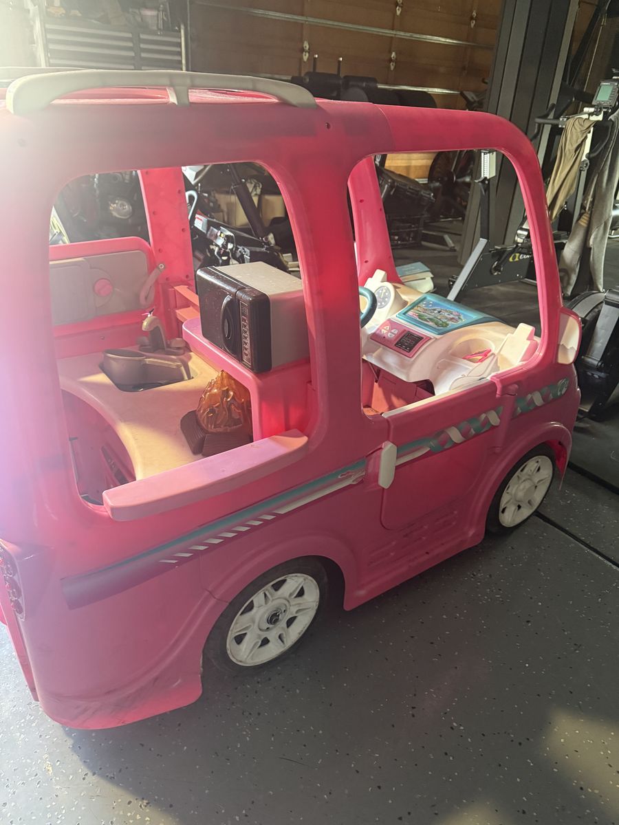 Power Wheels Barbie Dream Camper