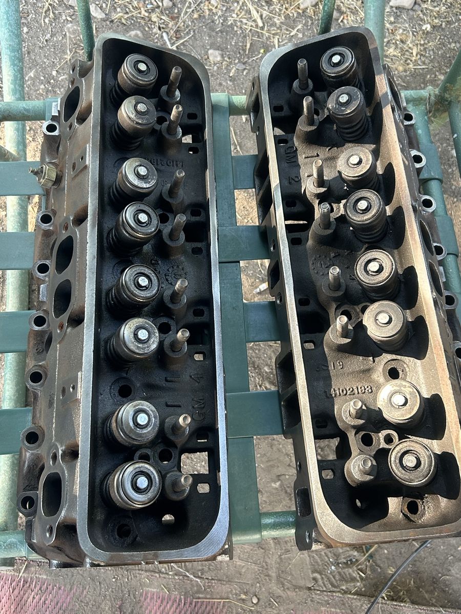 1987 Vortex GM 14102193 Cylinder Heads - Pair