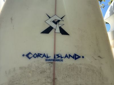 Coral Island Surfboard 7’10”