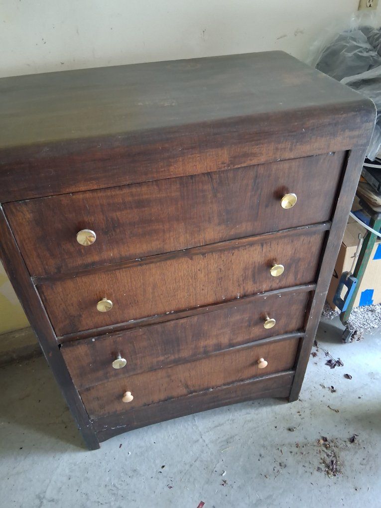 4 drawer chest o9