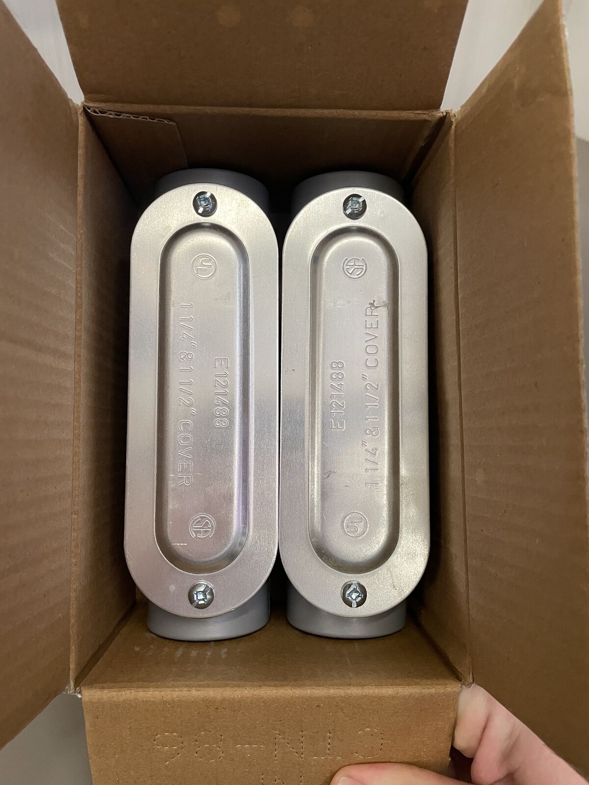 Dottie C150CG 1-1/2" Threaded Conduit Bodies Aluminum - D Type (Covers & Gaskets Included)