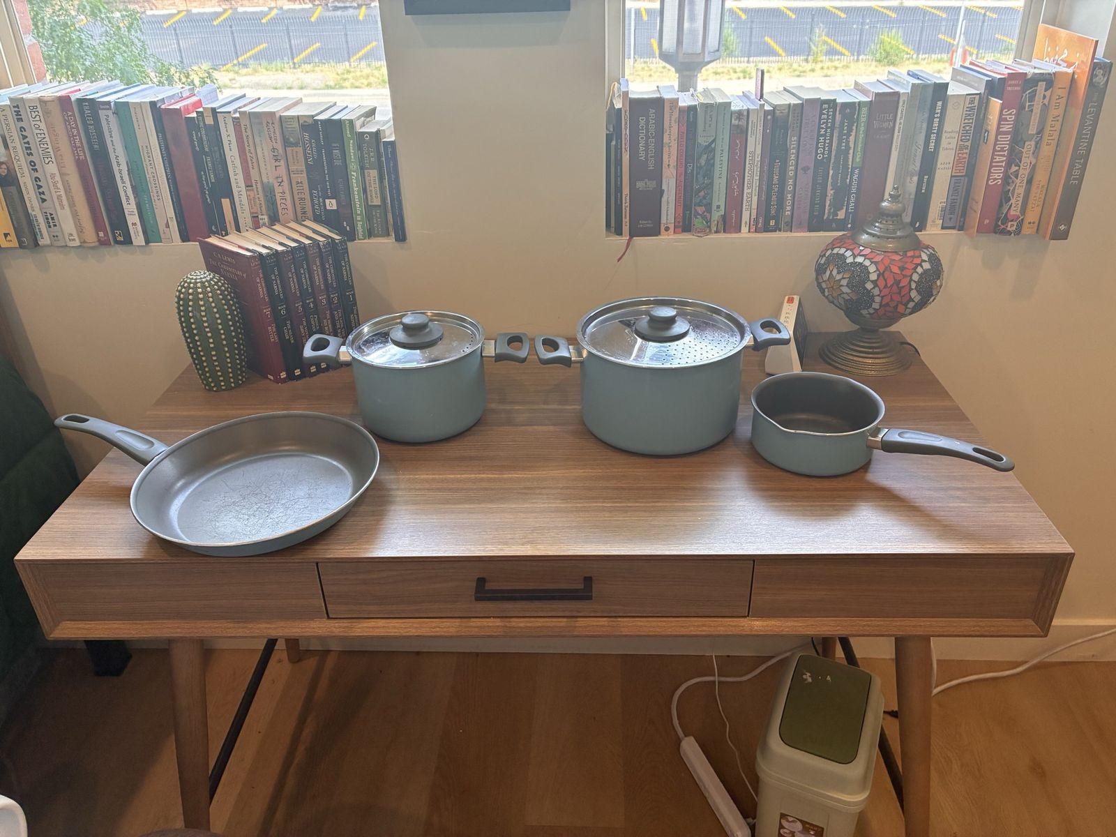 Cookware Set – Frying Pan, Saucepan & 2 Pots with Lids