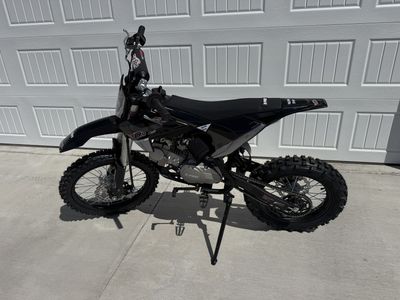 125cc Dirt Bike with 4-Speed Semi-Automatic Transmission