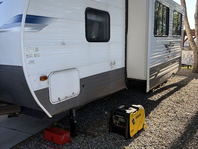 2021 Shasta 32’ Travel trailer. 26 DB