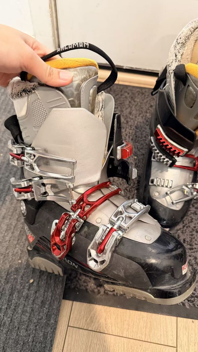 Good condition Ski Set