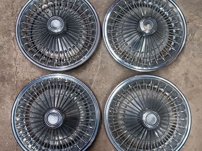 1974 Dodge Chrysler 14 inch Wire Hubcaps