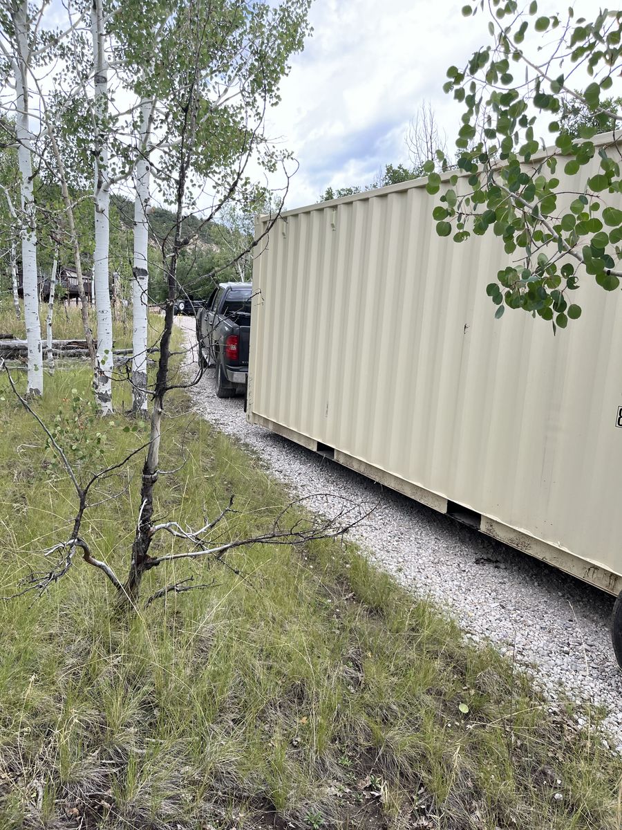 Shipping container MOUNTAIN DELIVERY