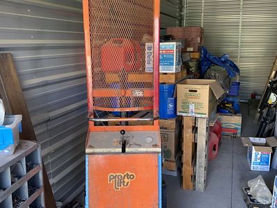 Fork Lift Power lift manual drive