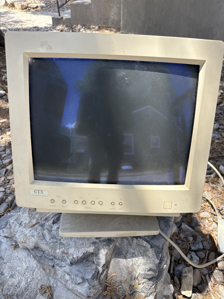 CTX Vintage CRT Computer Monitor - Classic Beige Display