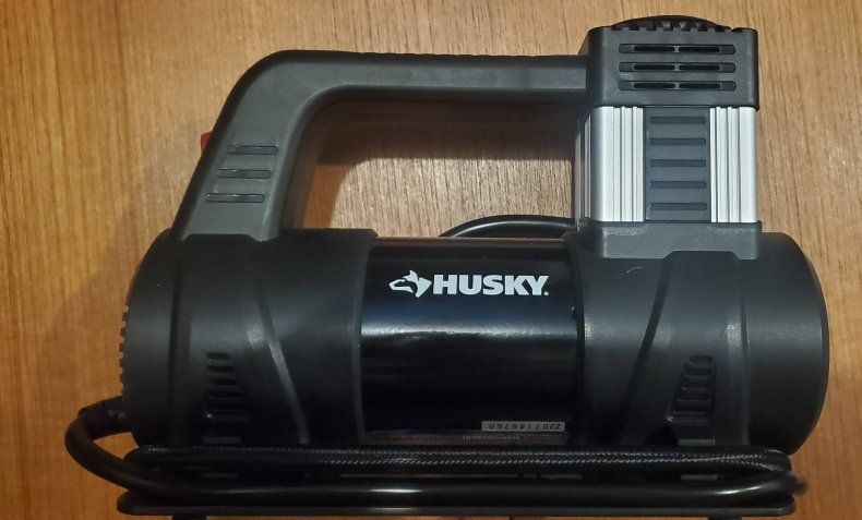 Husky RCP-B30B 120-Volt Portable Tire Inflator Air Compressor with Gauge