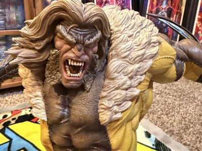 Sabertooth sideshow premium format statue