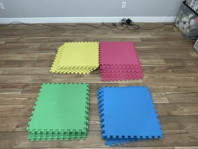 Foam Floor Tiles - 28 Total, 24" Square X 3/8"d
