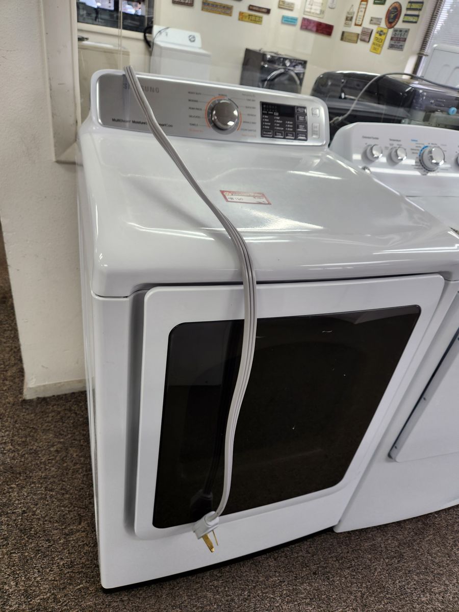 Samsung White Electric Dryer with MultiSteam, Moisture Sensor, & SmartCare - UsedGood