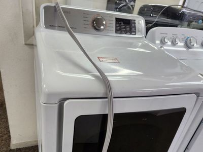 Samsung White Electric Dryer with MultiSteam, Moisture Sensor, & SmartCare - UsedGood