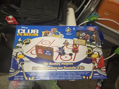 Club Penguin ice hockey ring