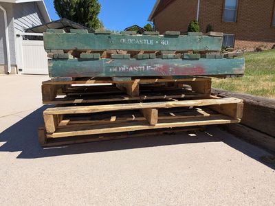 Standard pallets FREE
