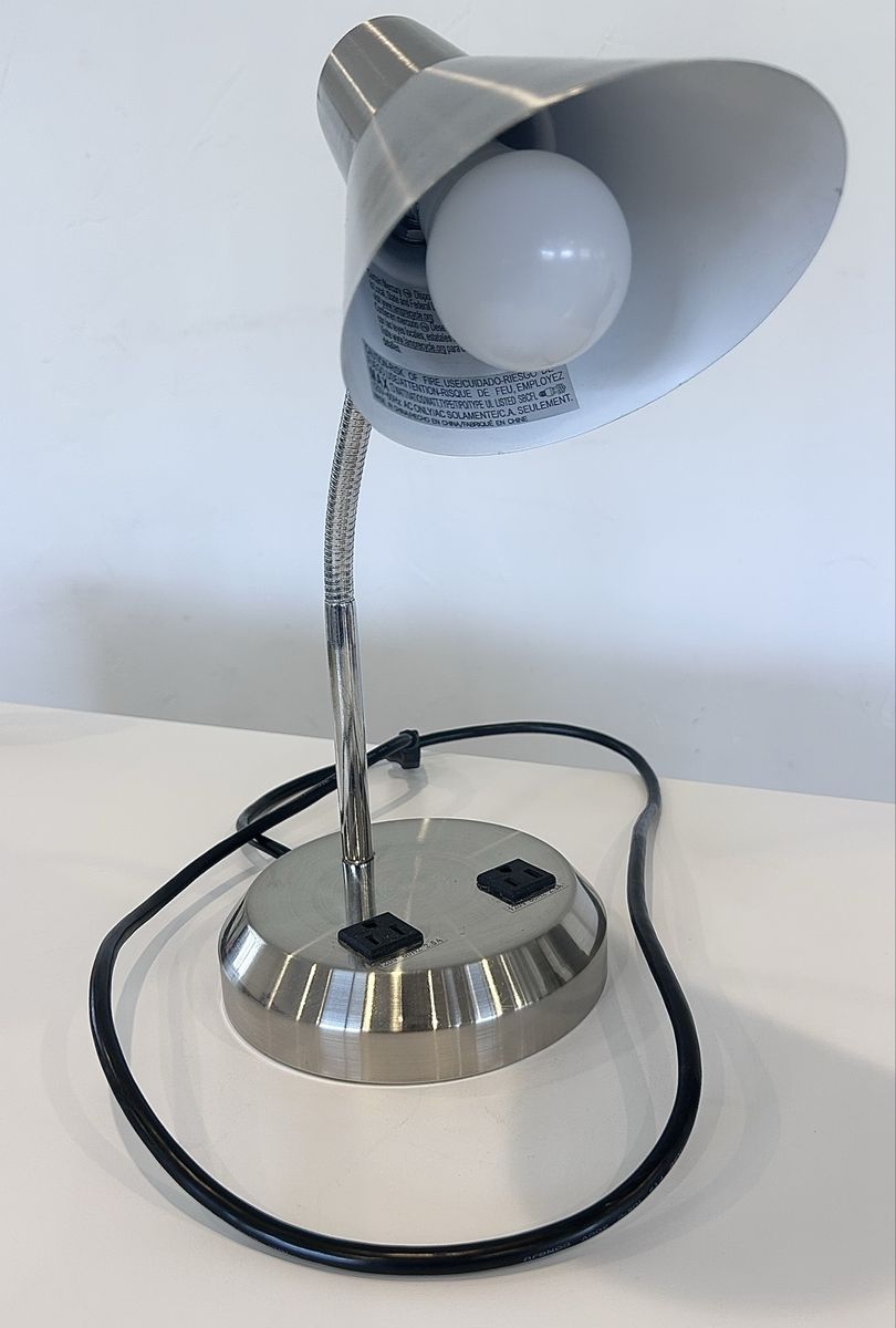 Modern desk lamp