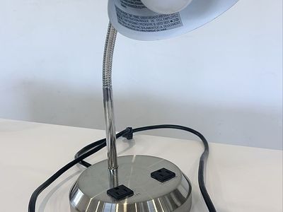Modern desk lamp