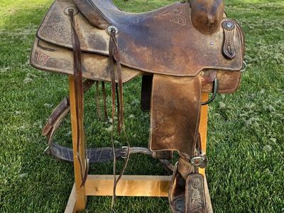 Twisted "R" Roping Saddle 16.5 inch seat