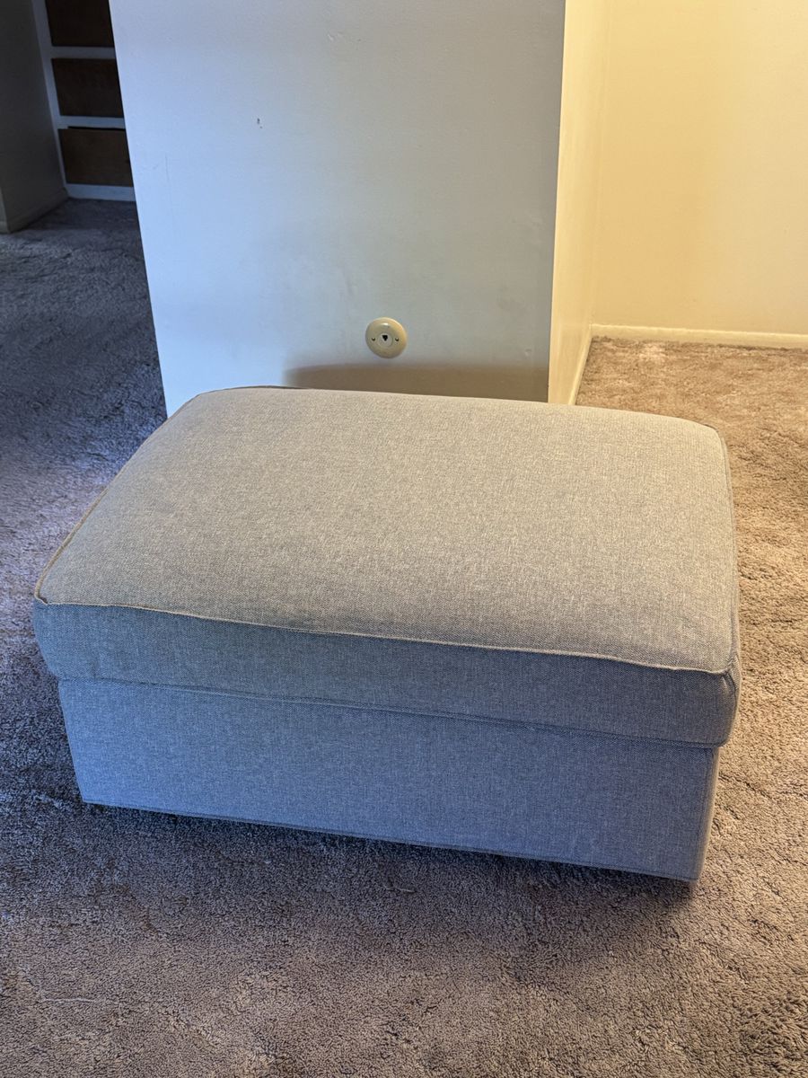 Like new IKEA Kivik storage ottoman