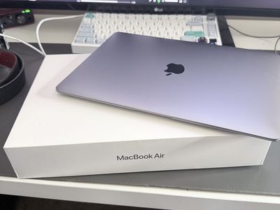 Macbook Air M1 256gb/ 8gb Ram -> NEW