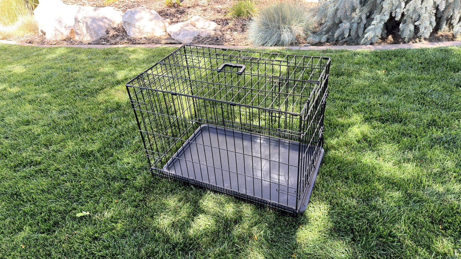 Dog Crate / Kennel - medium to large.