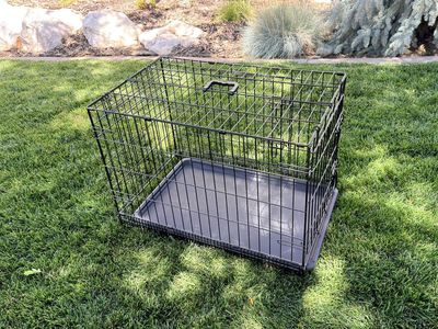 Dog Crate / Kennel - medium to large.