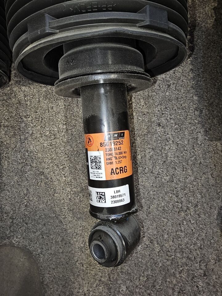 !!!Price Reduced!!! OEM 2021-2024 Cadillac/Chevrolet/GMC Rear Air Shock with Magnetic